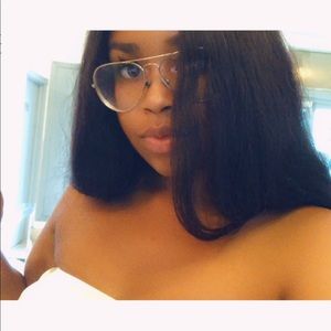 Meet your Posher, Nadia